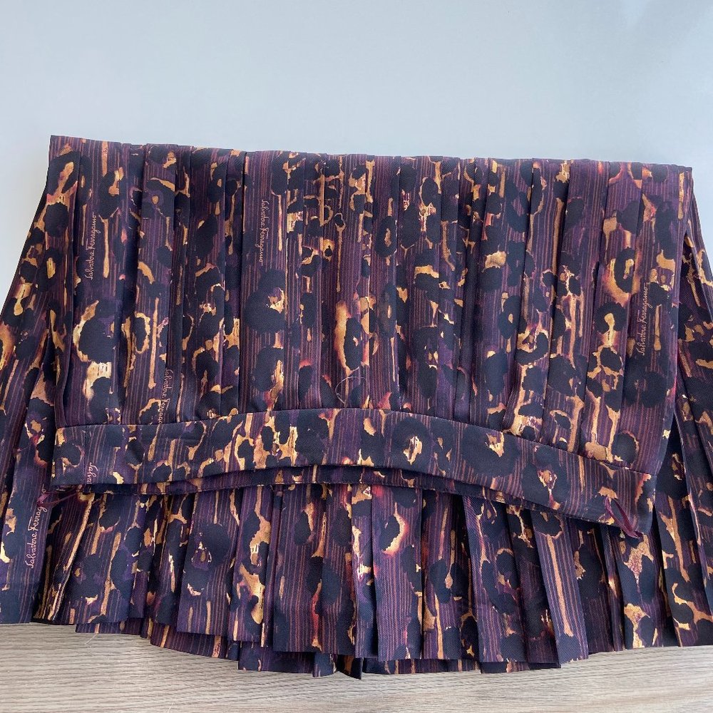 SALVATORE FERRAGAMO FLARED CHECKED SKIRT 38 EU - Picture 2 of 13